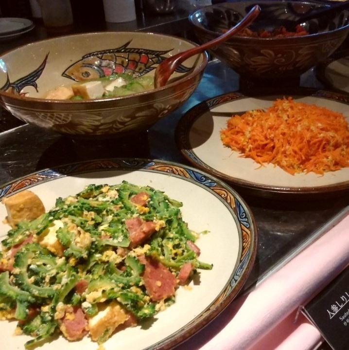 ランチビュッフェ沖縄料理